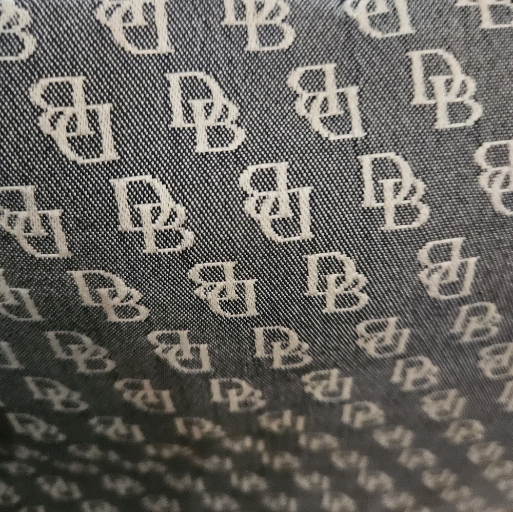 Dooney & Bourke Gray and Cream Signature Print Canvas Purse. - Picture 8 of 13